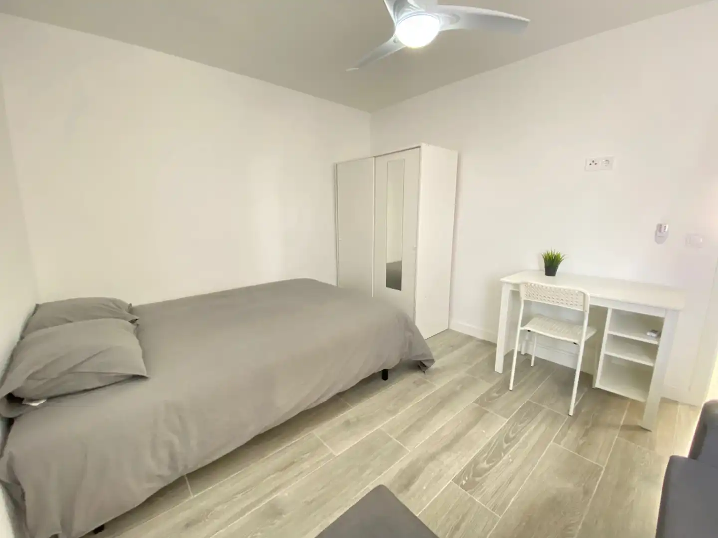 Habitación de Piso de alquiler en Madrid con Calefacción, Amueblado y Horno