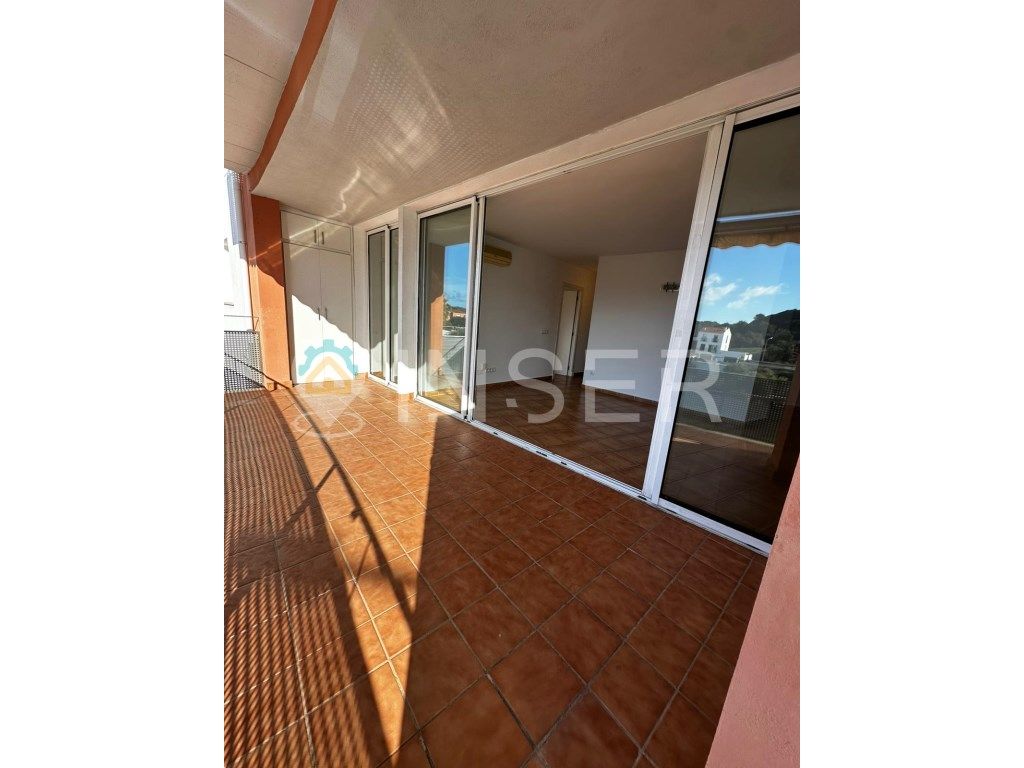 Exterior view of Flat for sale in Es Mercadal  with Balcony