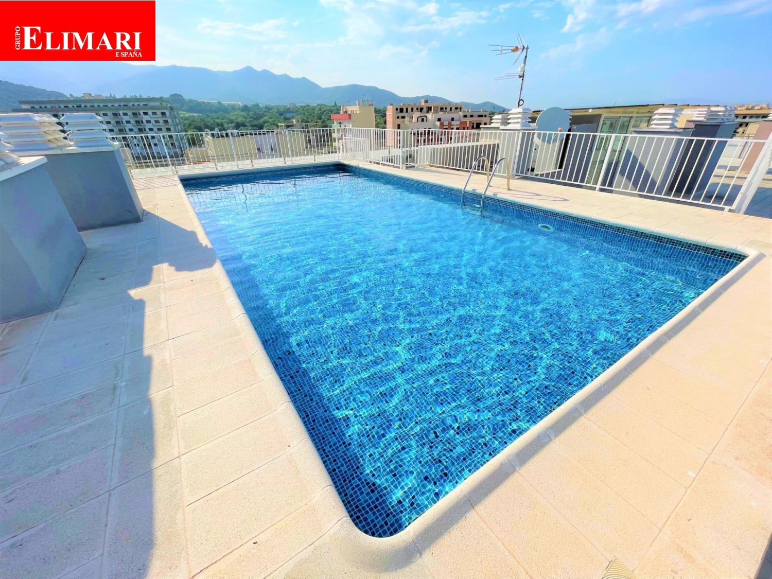 Schwimmbecken von Wohnungen zum verkauf in Sant Carles de la Ràpita mit Klimaanlage, Terrasse und Gemeinschaftspool