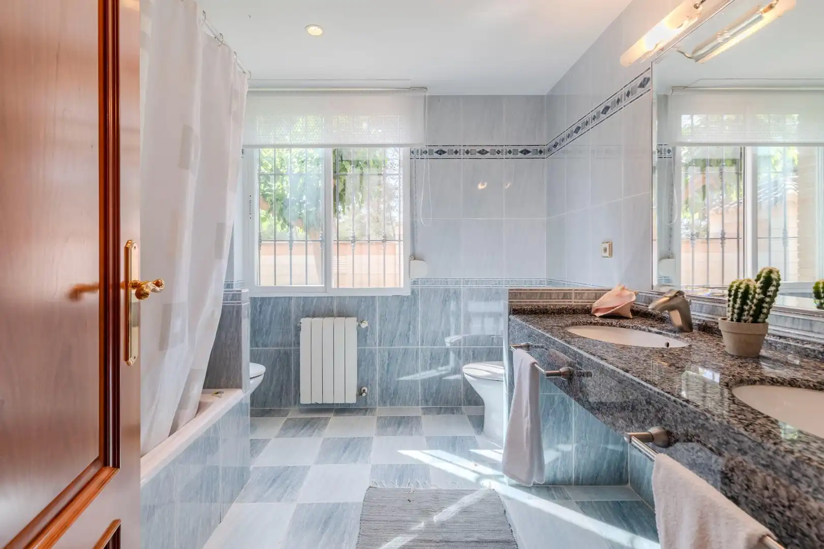 Baño de Casa o chalet en venta en L'Eliana con Calefacción y Terraza