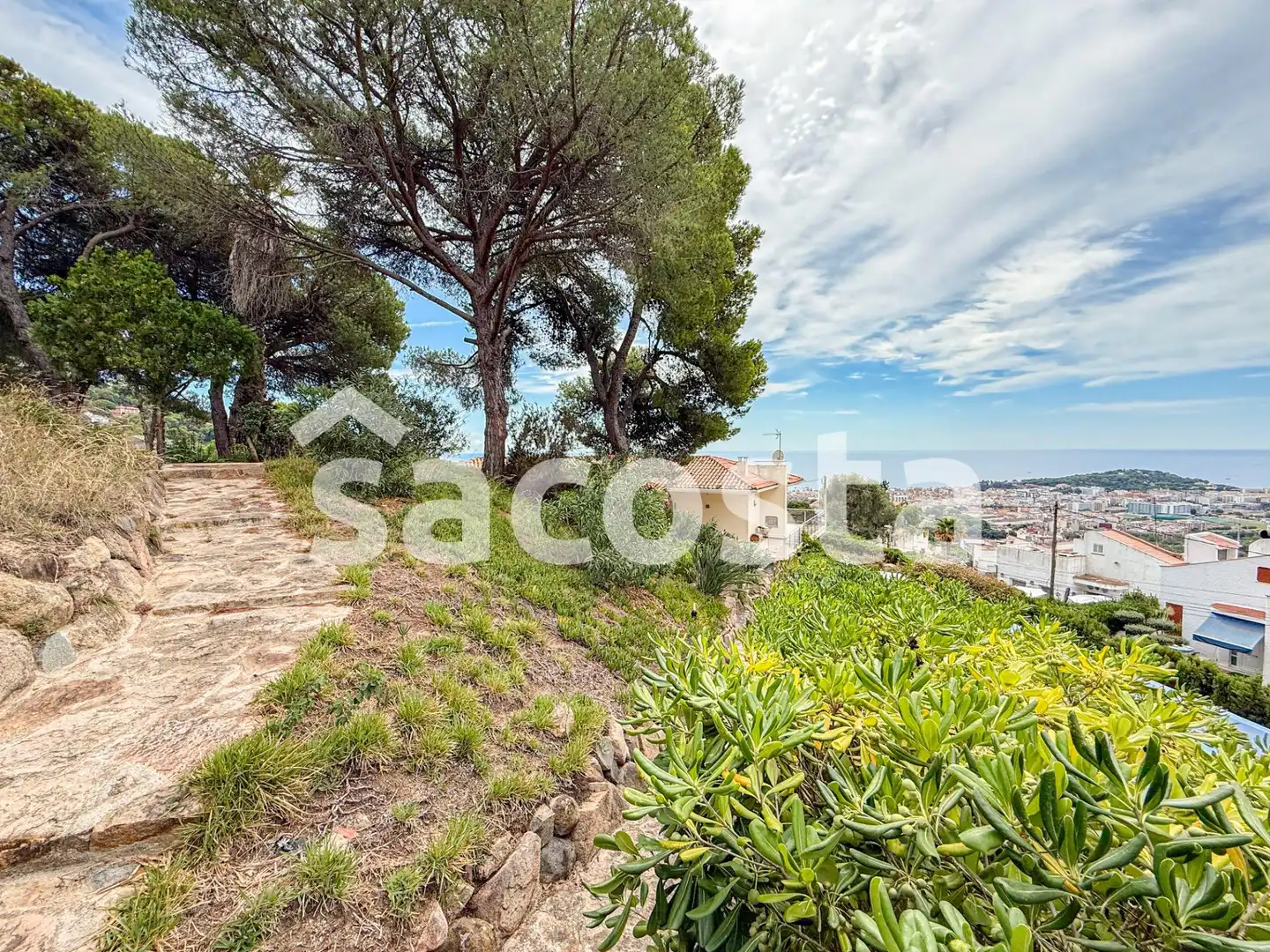 Haus oder Chalet zum Verkauf in Lloret de Mar mit Klimaanlage, Heizung und Privatgarten
