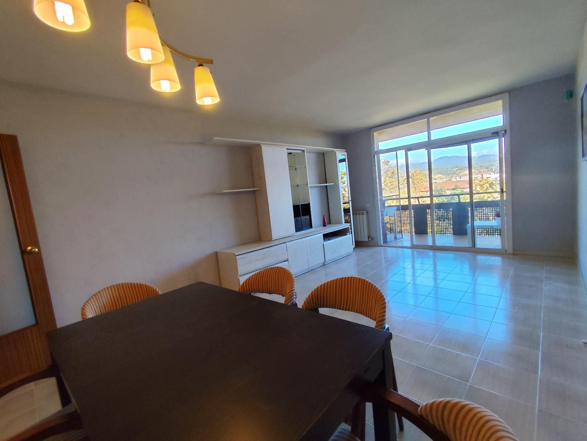 Menjador de Pis en venda en Terrassa amb Calefacció, Jardí privat i Balcó