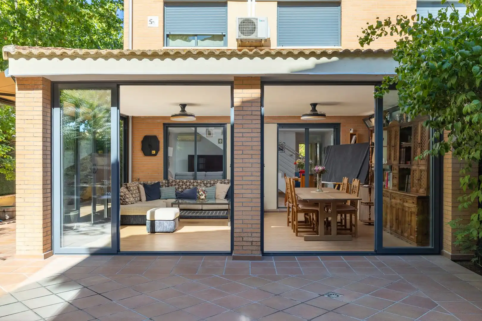 Casa pareada con piscina en venta en Los Villares, imagen 2