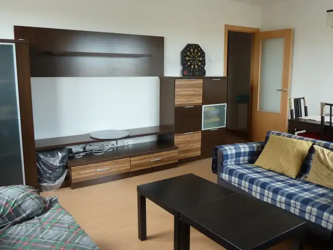 Living room of Flat for share in Urbanizaciones