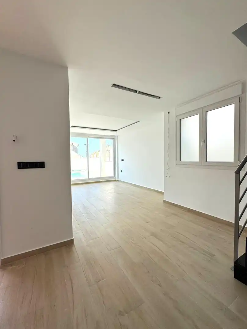 Villa mit Pool zum Verkauf in Nueva Torrevieja - Aguas Nuevas, imagen 3