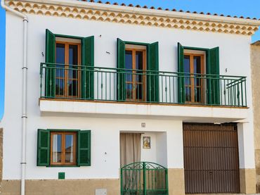 Casa amb balcó en venda a LEON