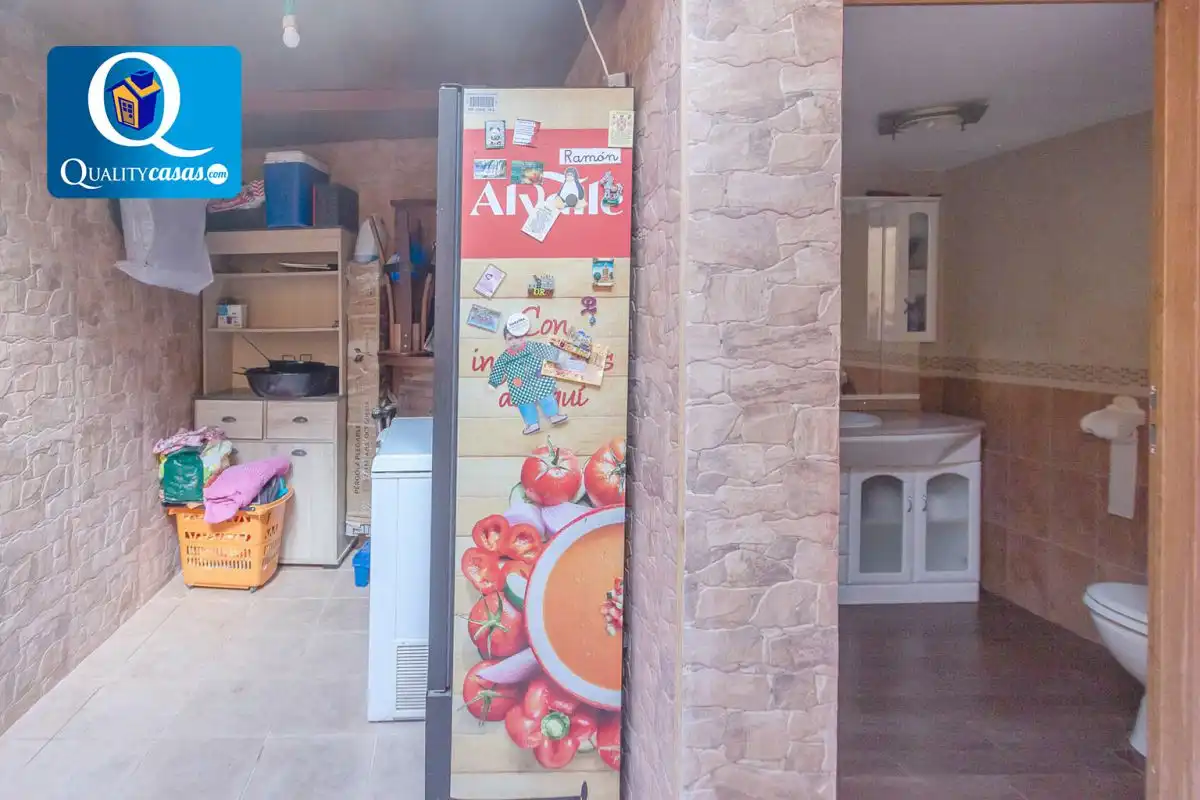 Cuina de Casa adosada en venda en Sant Joan d'Alacant amb Aire condicionat, Calefacció i Terrassa