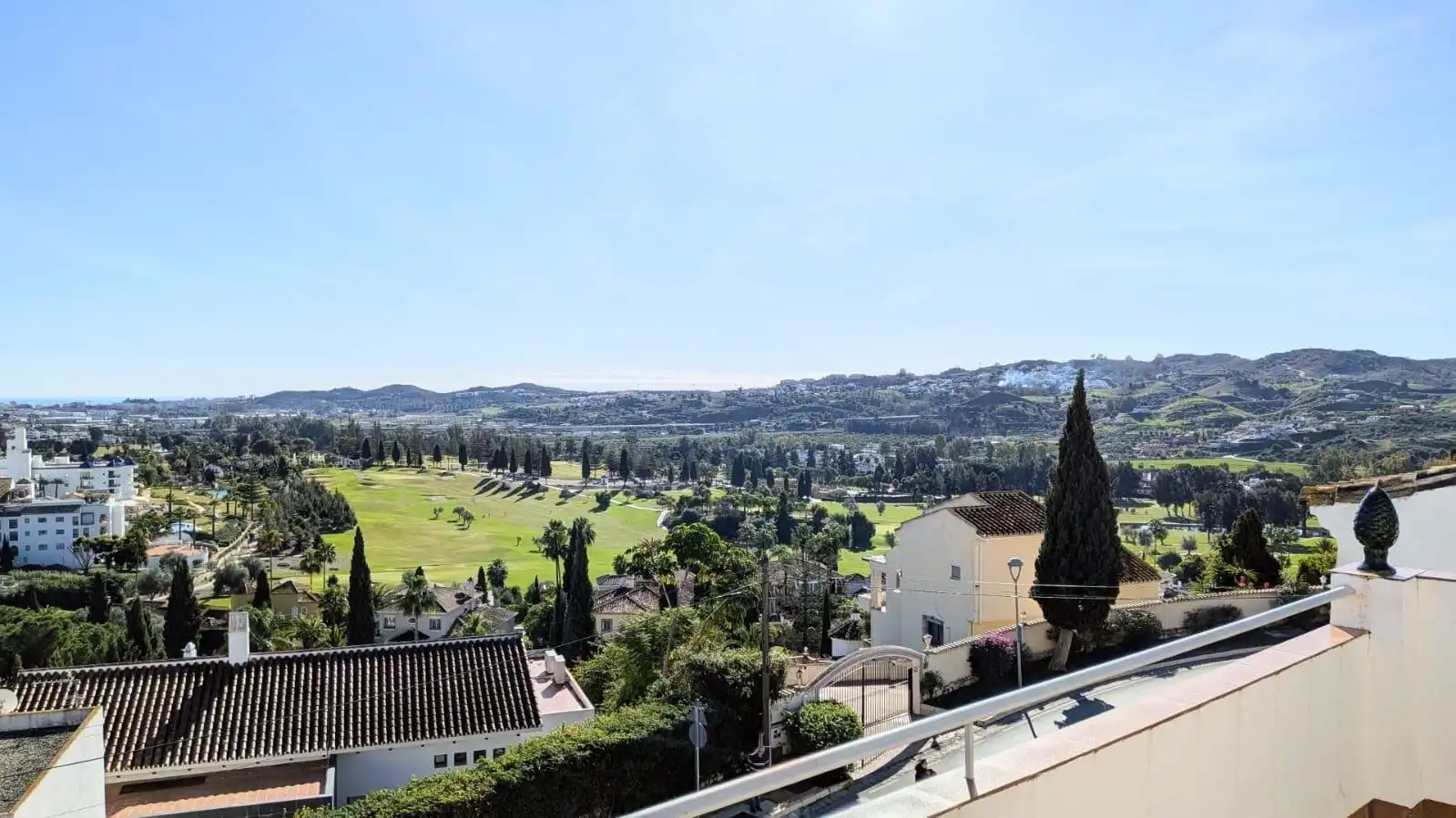 Vista exterior de Casa adosada en venta en Mijas con Aire acondicionado, Terraza y Balcón