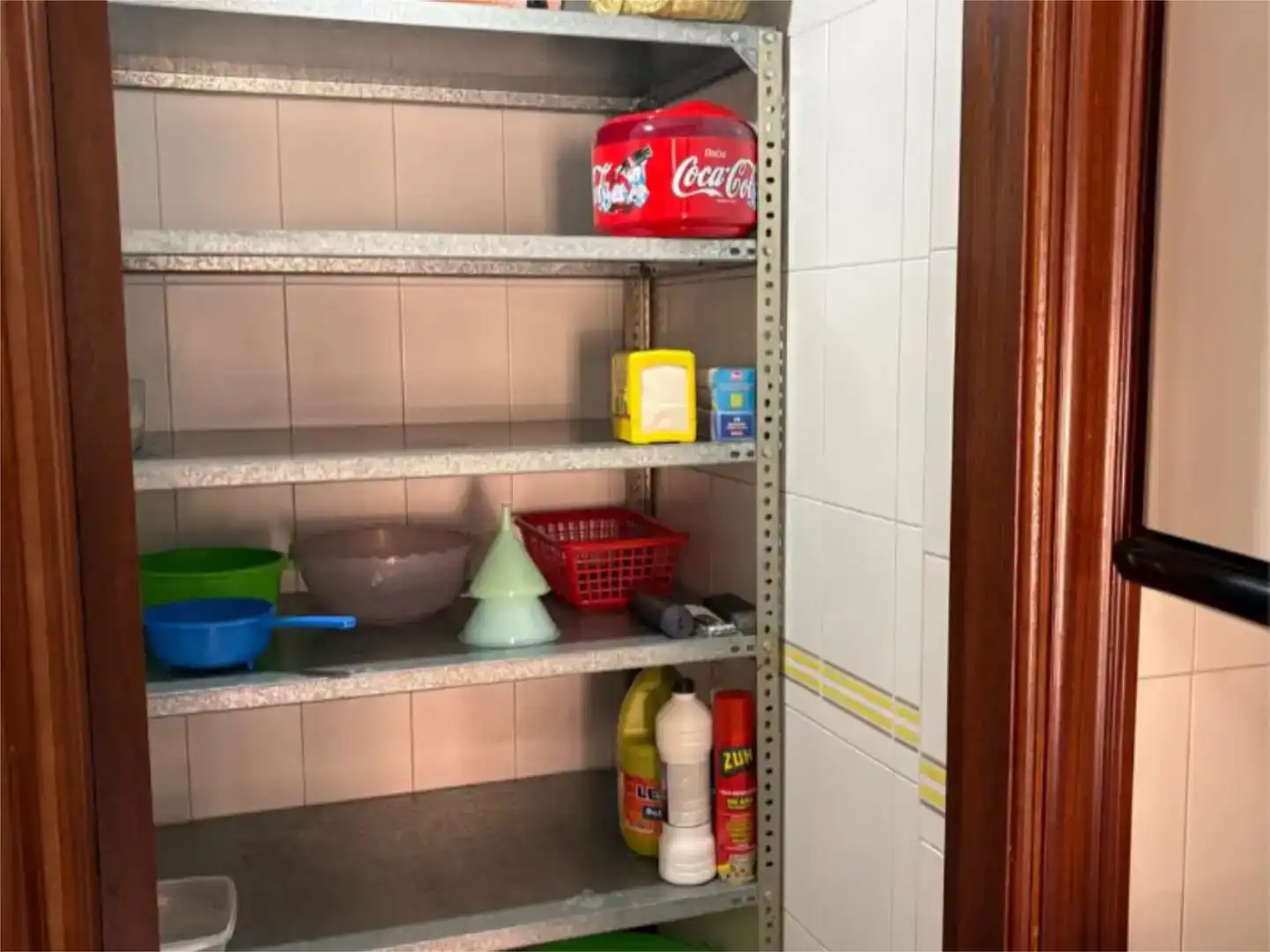 Cuina de Casa adosada per a compartir en Granada amb Aire condicionat, Moblat i Balcó