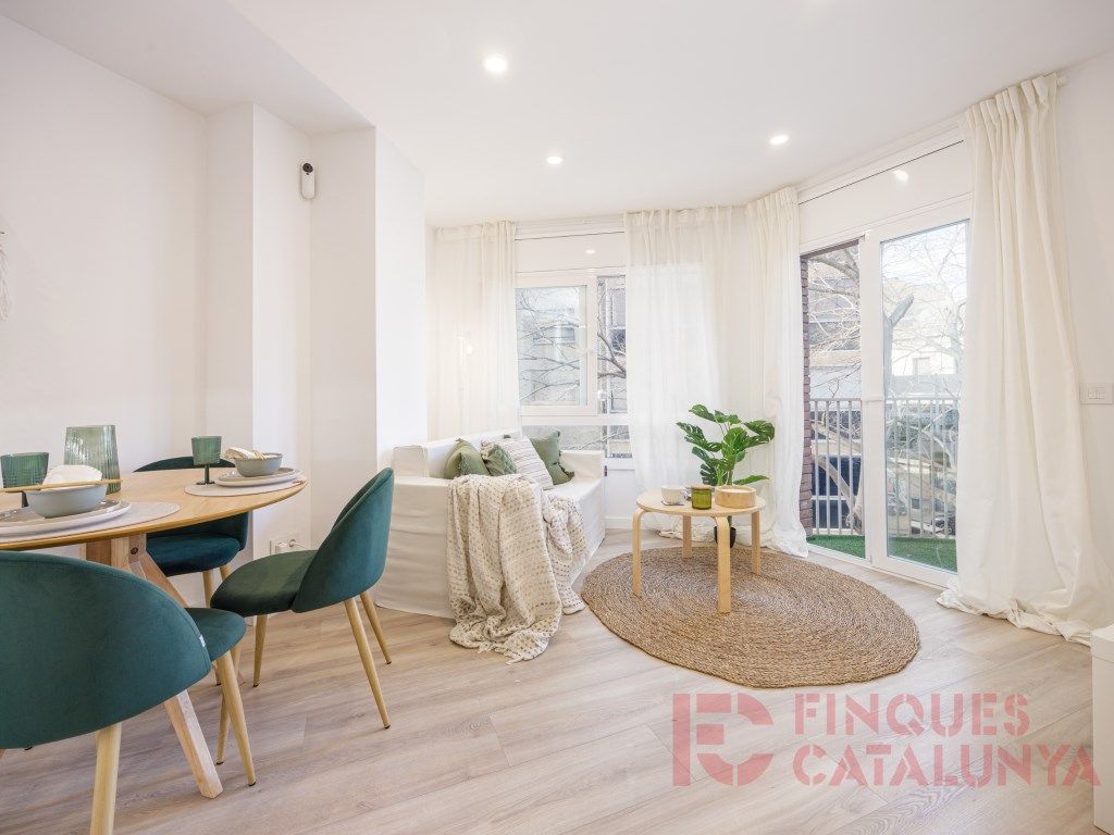Living room of Flat for sale in Girona Capital  with Balcony