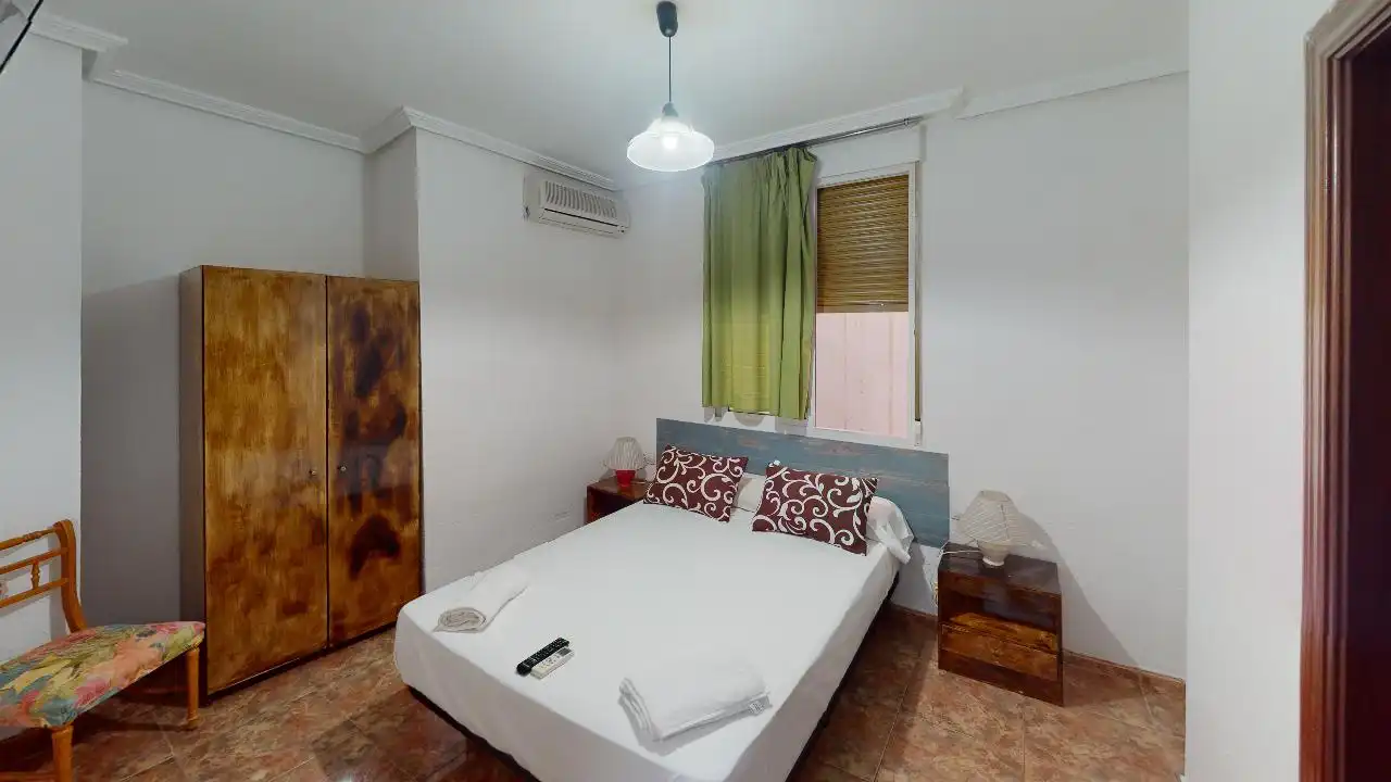 Habitación de Edificio en venta en Jaén