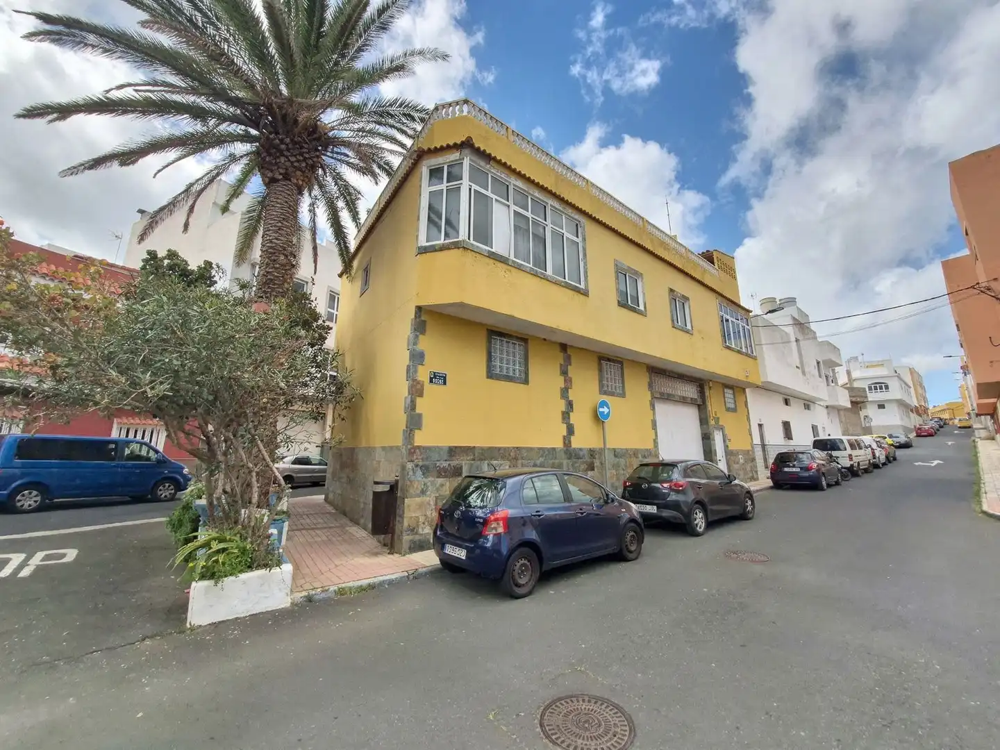 Vista exterior de Casa o xalet en venda en Las Palmas de Gran Canaria amb Terrassa i Traster