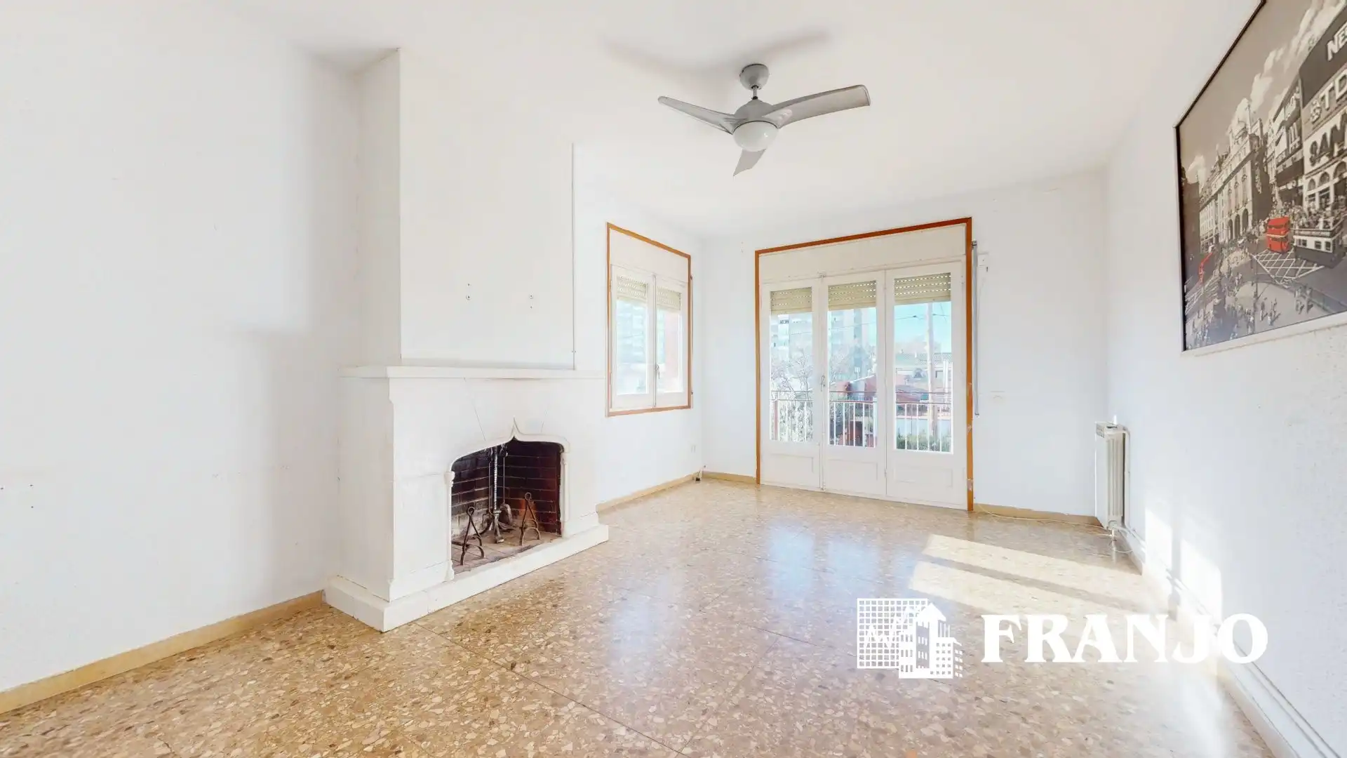 Vista exterior de Casa o chalet en venta en Barberà del Vallès con Calefacción, Terraza y Trastero