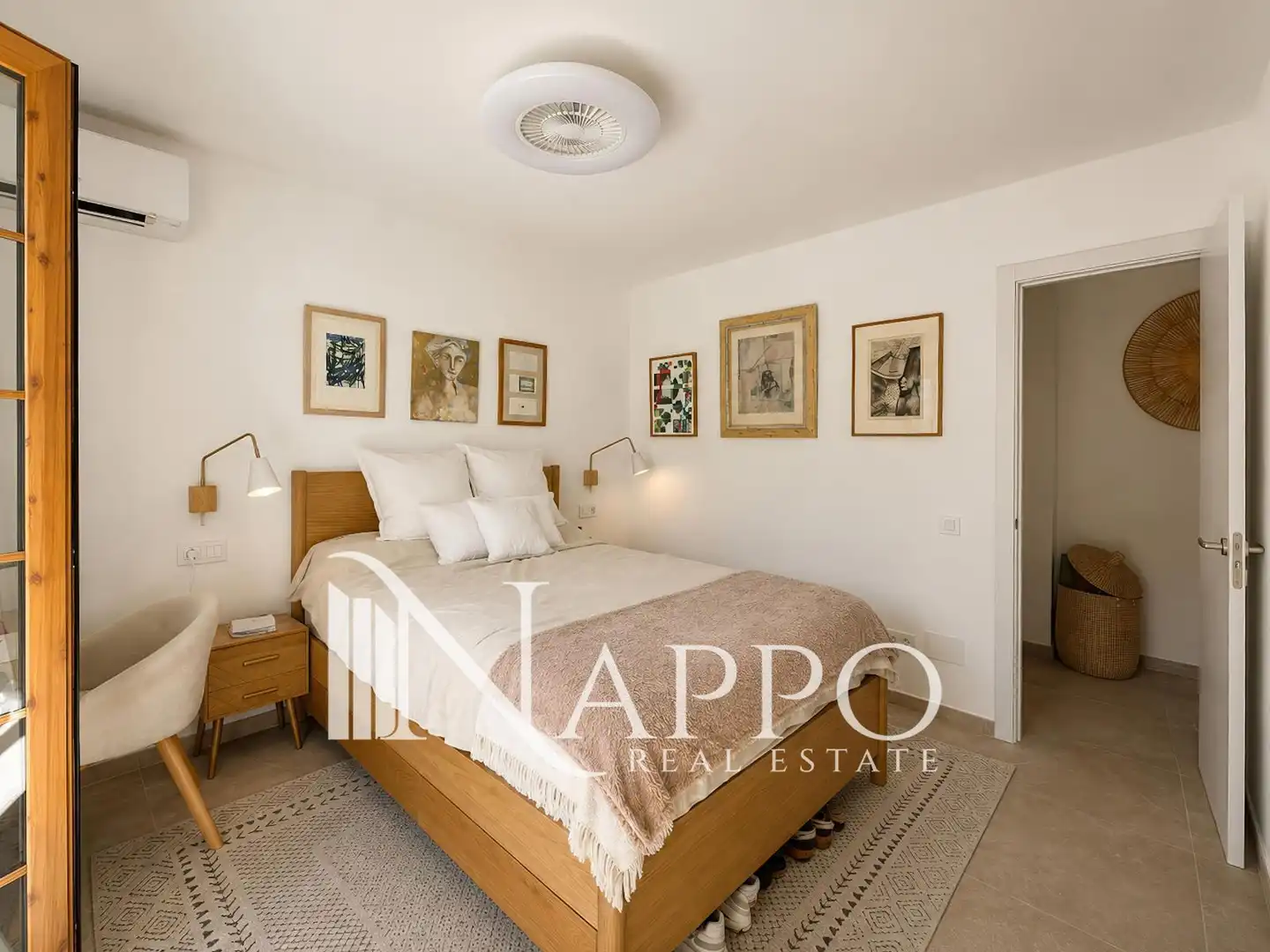 Bedroom of Detached homes for sale in Calvià  with Air Conditioner, Heating and Private garden