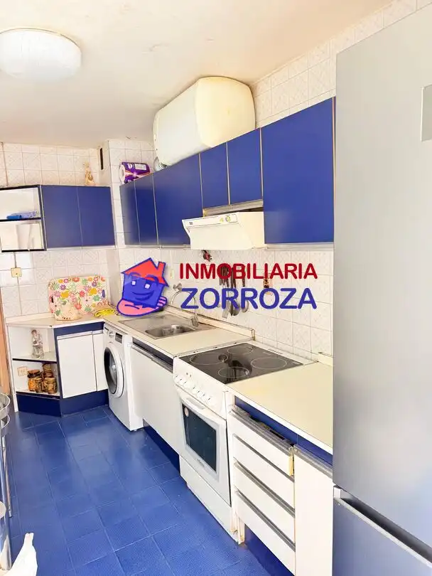 Cocina de Piso en venta en Bilbao  con Trastero y Balcón