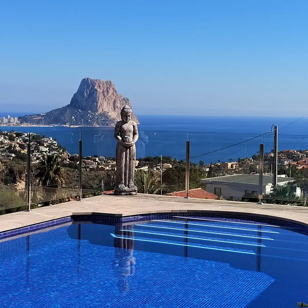 Piscina de Casa o chalet en venta en Calpe / Calp con Aire acondicionado, Calefacción y Jardín privado