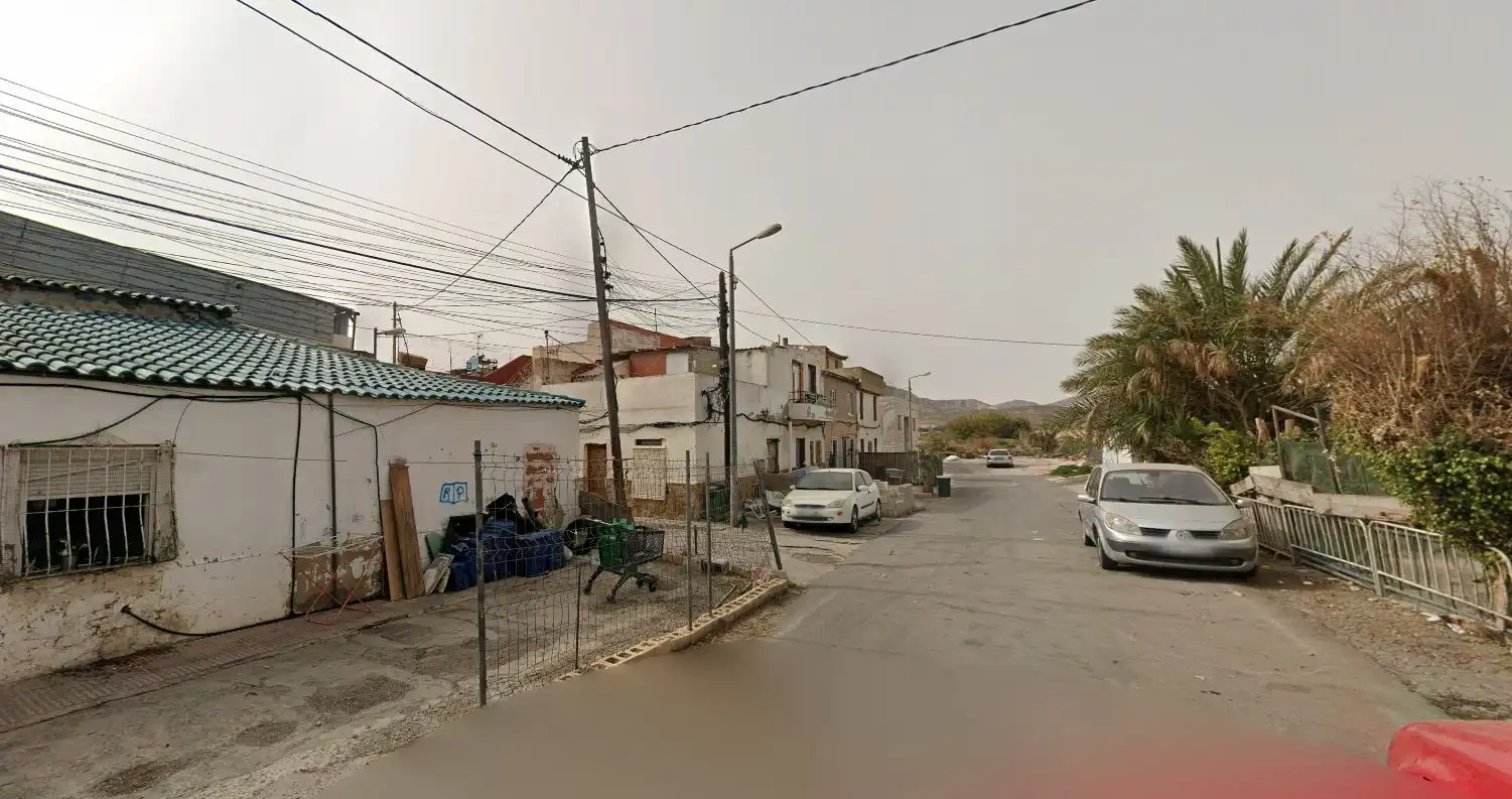 Vista exterior de Casa adosada en venta en Alicante / Alacant