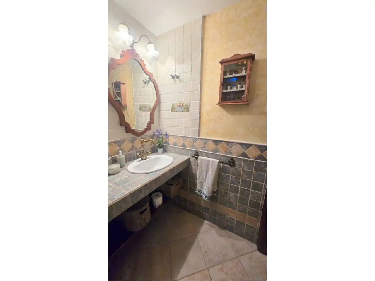 Bathroom of Commercial properties for sale in  Logroño