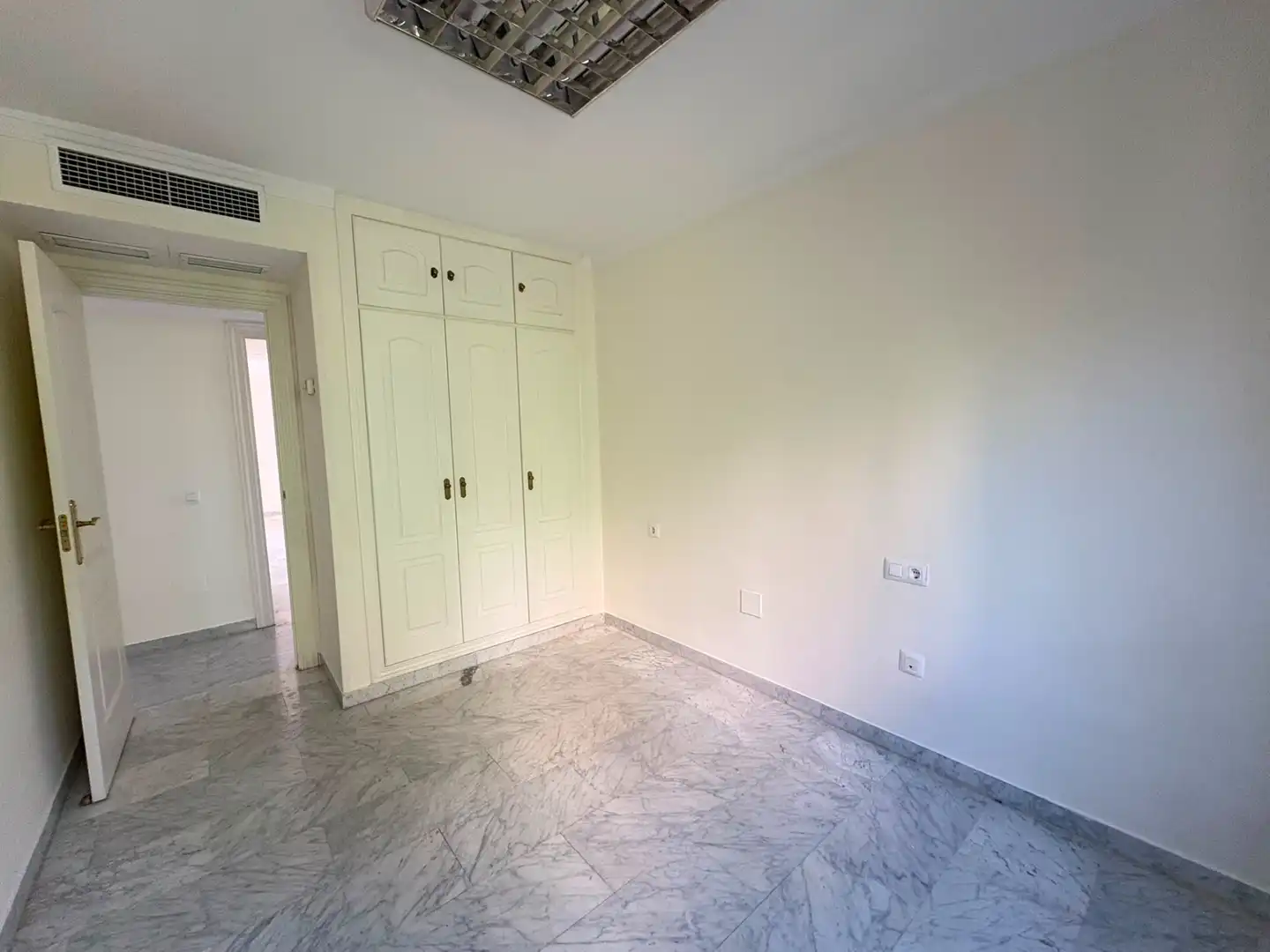 Bedroom of Flat for rent in Málaga  with Terrace and Community pool