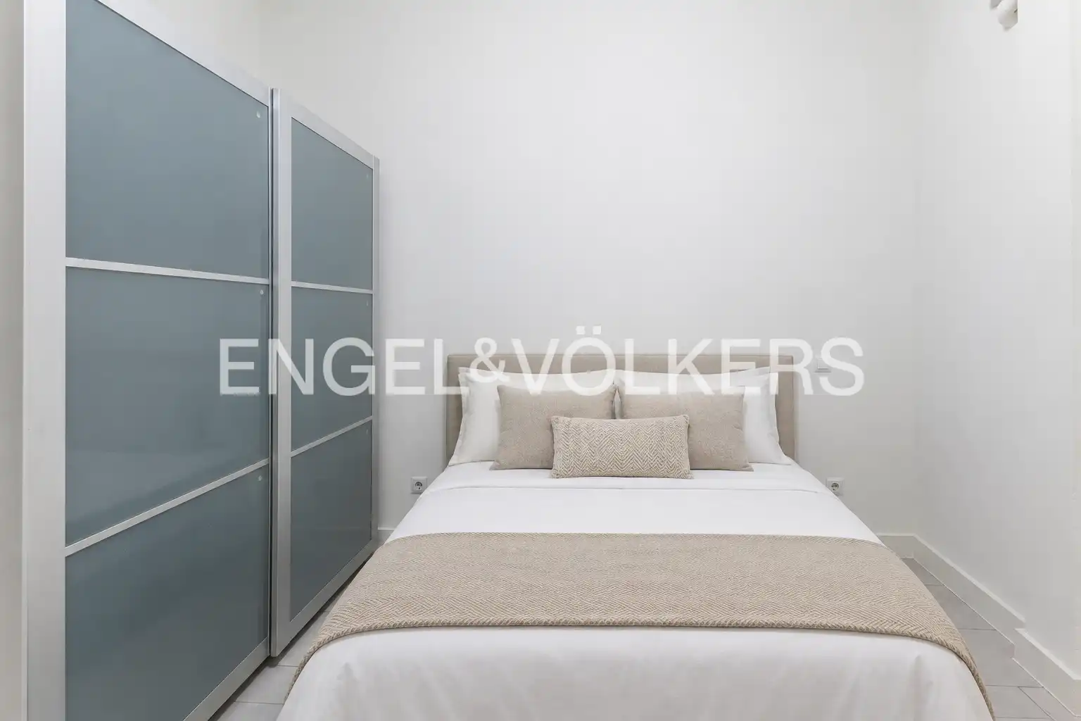 Bedroom of Flat for rent in Chamberí