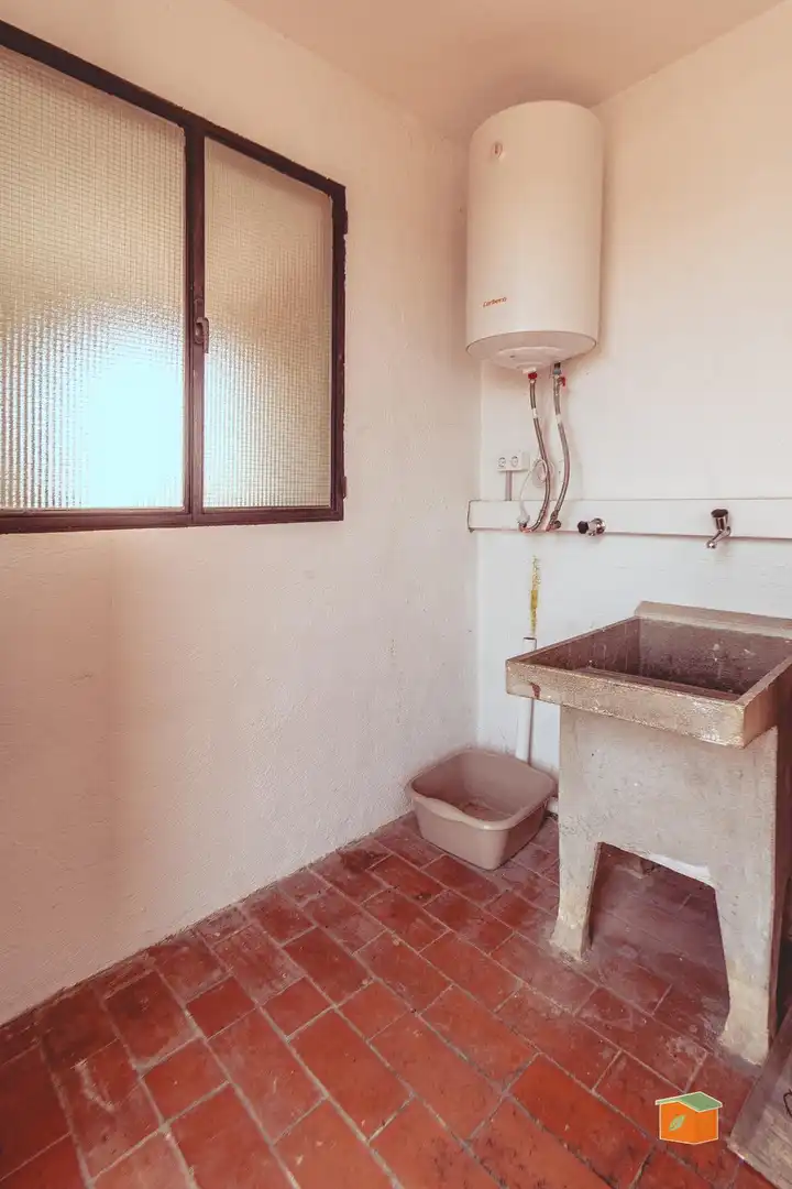 Badezimmer von Wohnungen zum Verkauf in Santa Bàrbara mit Parkett, Terrasse und Balkon