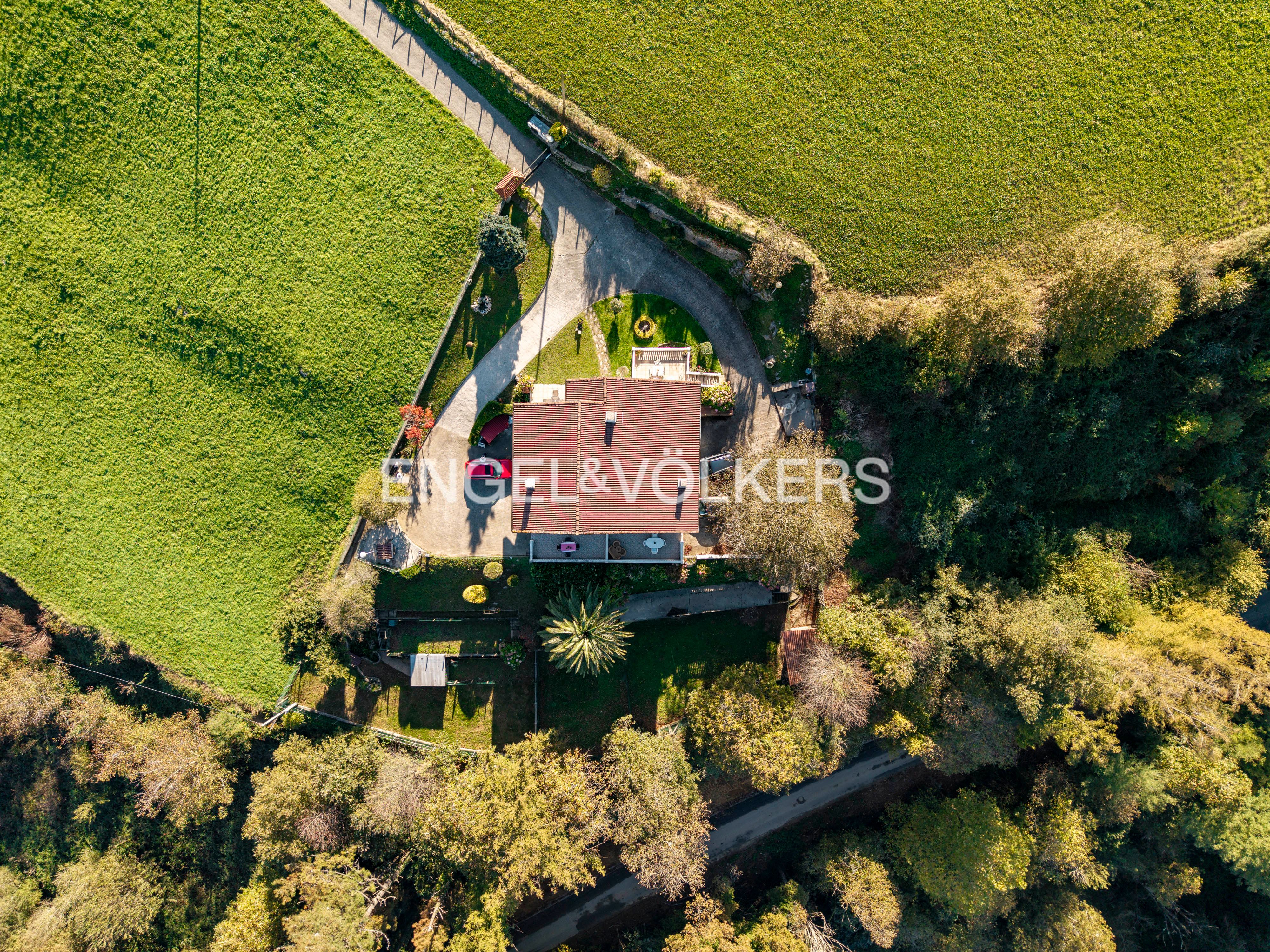 Vista exterior de Casa adosada en venta en Hernialde con Calefacción, Jardín privado y Terraza