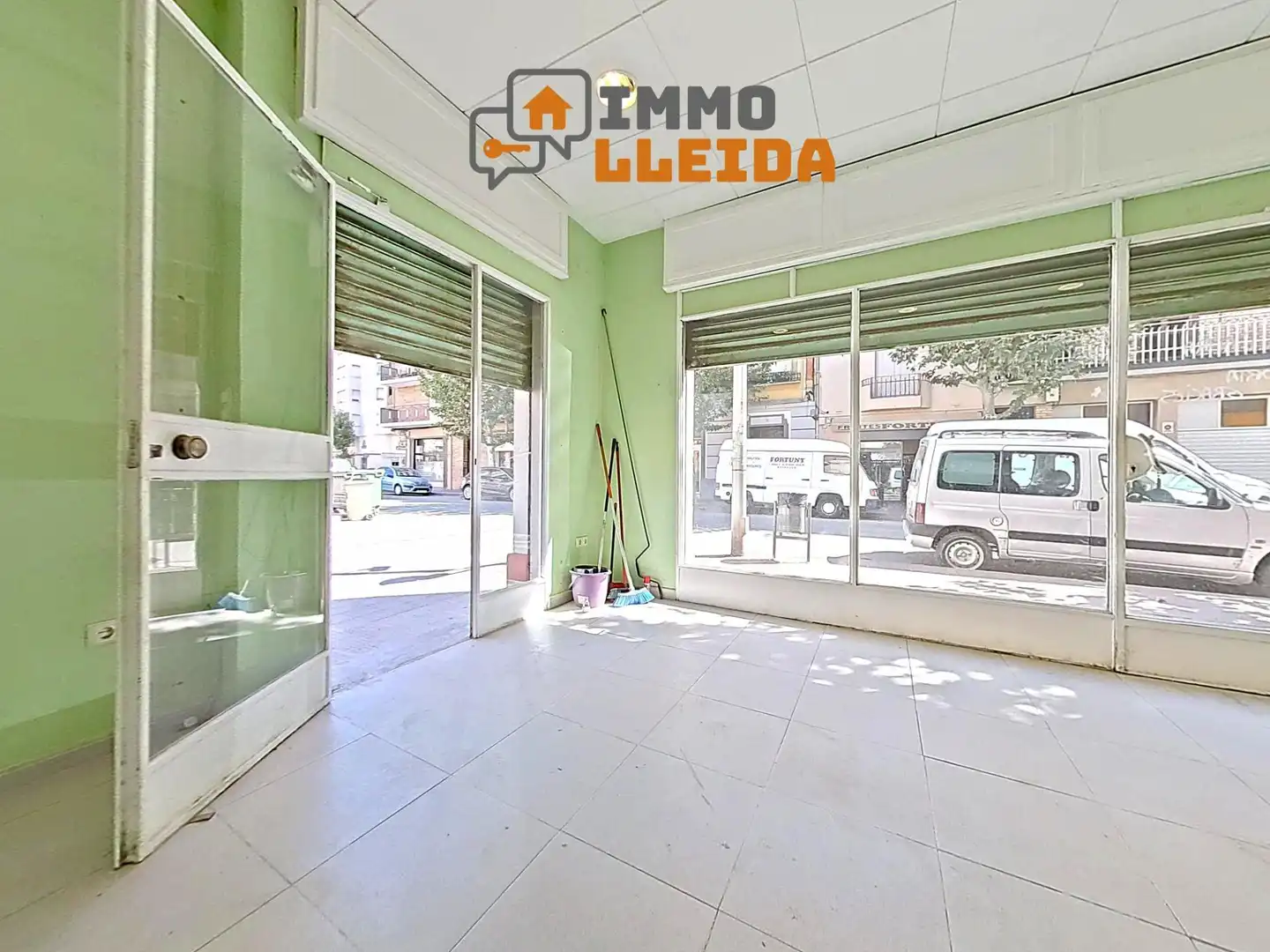 Vista exterior de Local de lloguer en Balaguer, Lleida