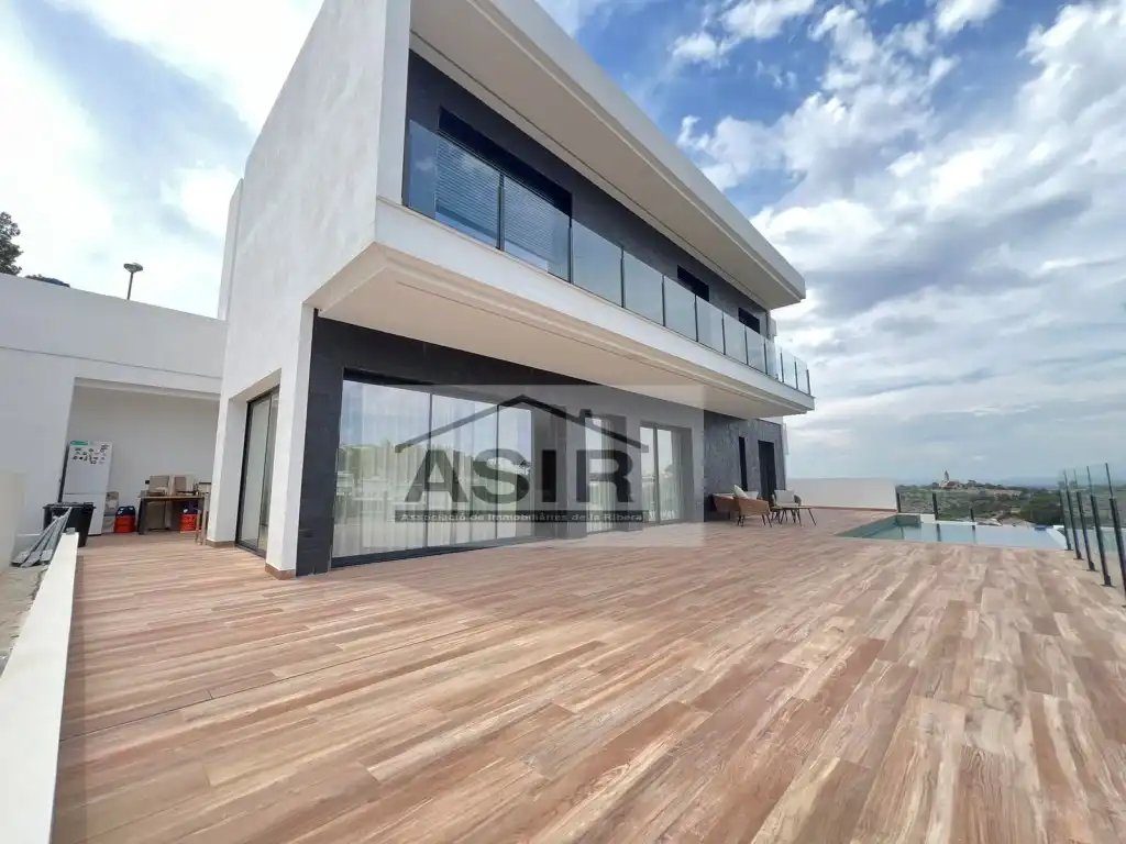 Vista exterior de Casa o chalet en venta en Alzira con Aire acondicionado, Terraza y Piscina