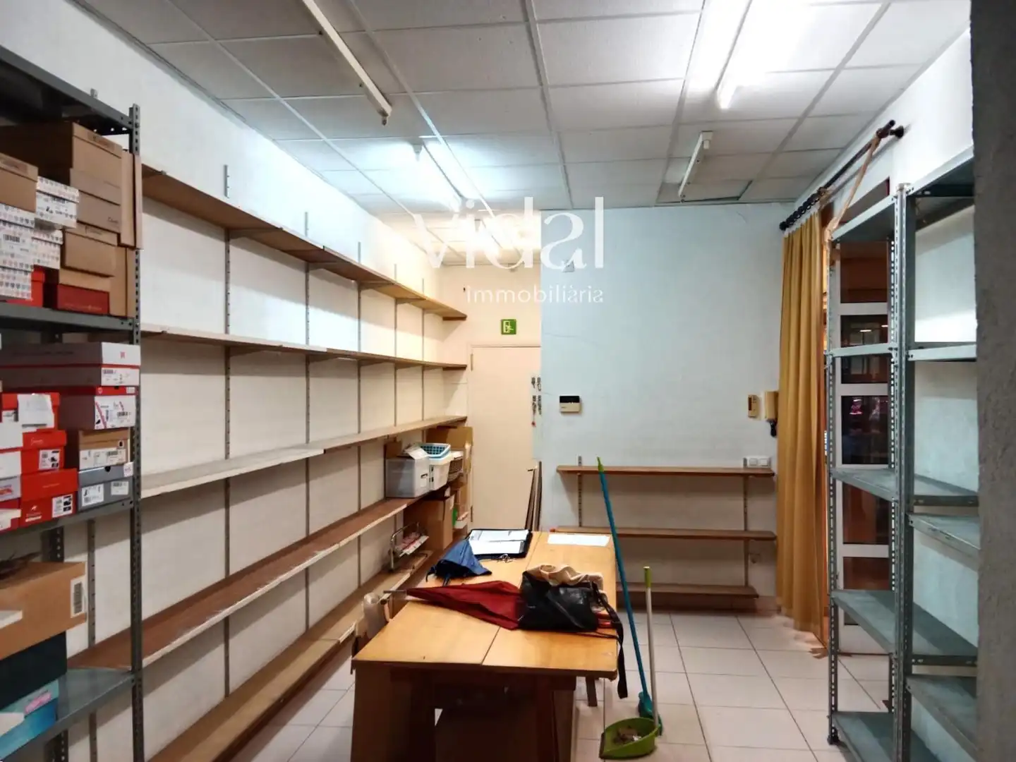 Geschaftsraum zur Miete in Palamós mit Klimaanlage und Alarm
