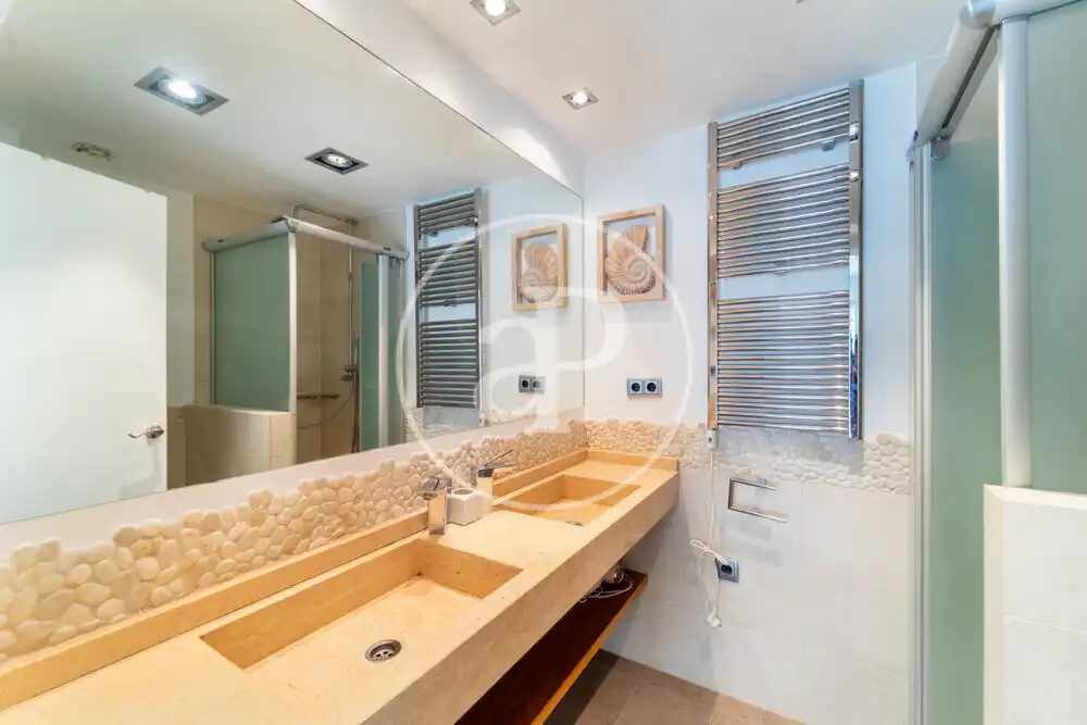Bathroom of Flat for sale in Benidorm  with Heating, Terrace and Furnished