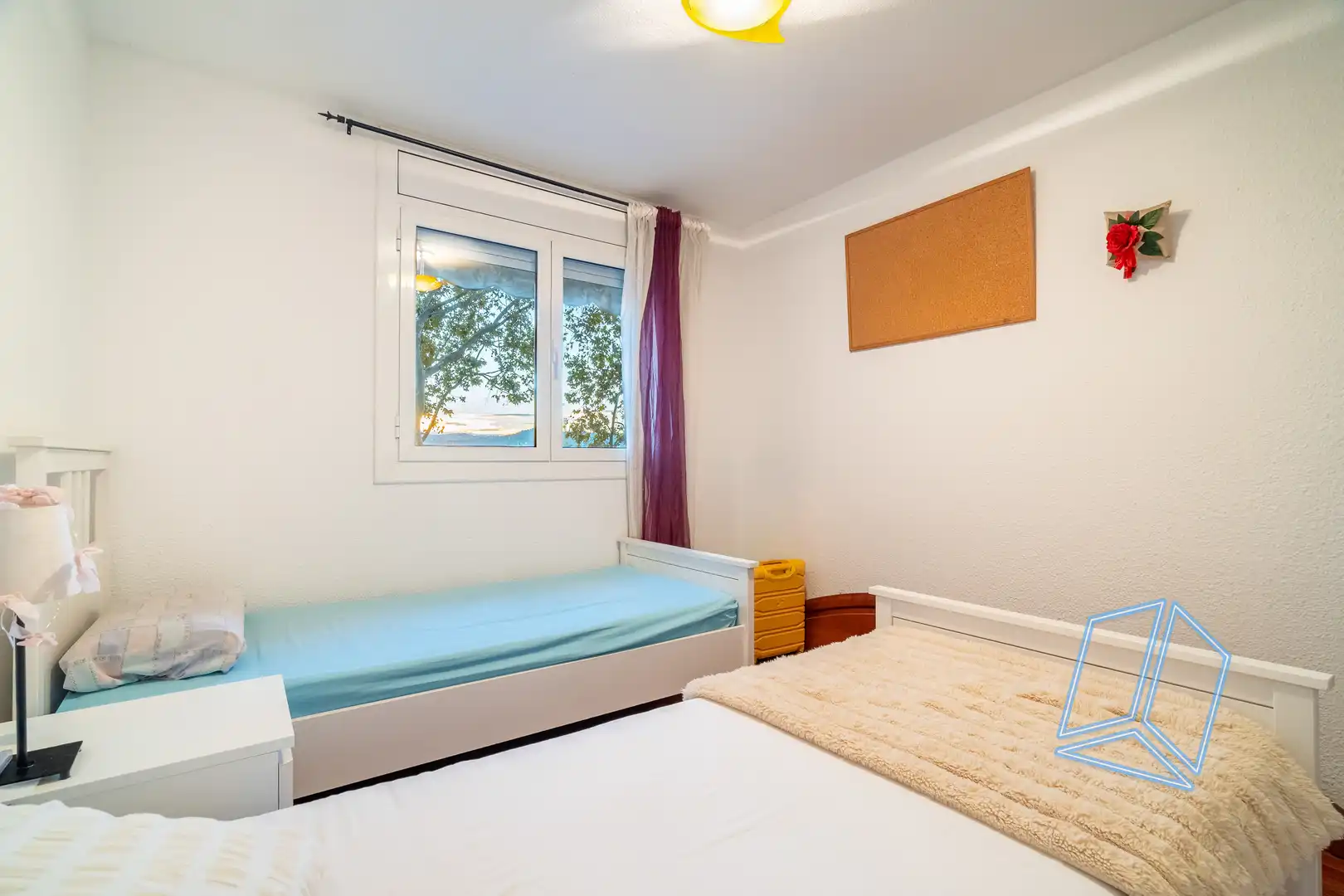 Habitación de Piso en venta en Cornellà de Llobregat con Balcón