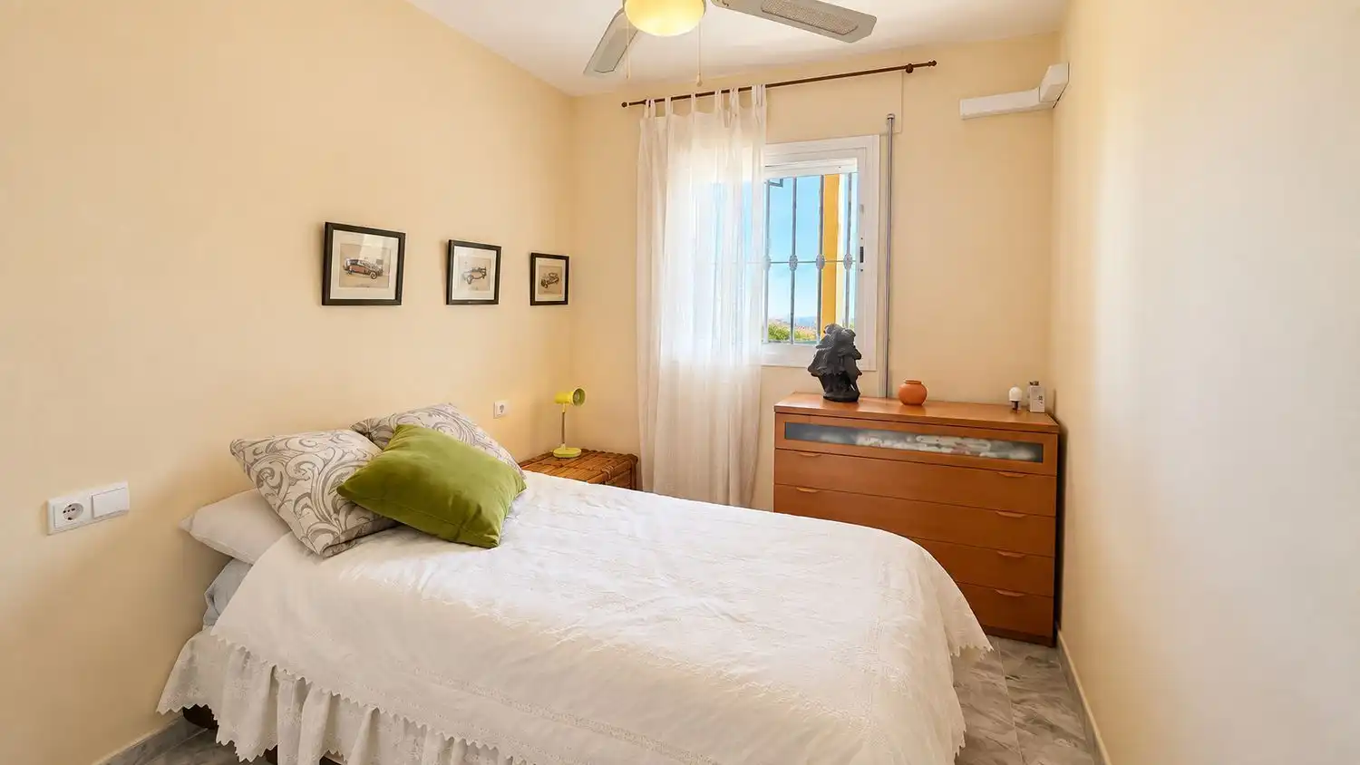Habitación de Casa o chalet en venta en Montemar 