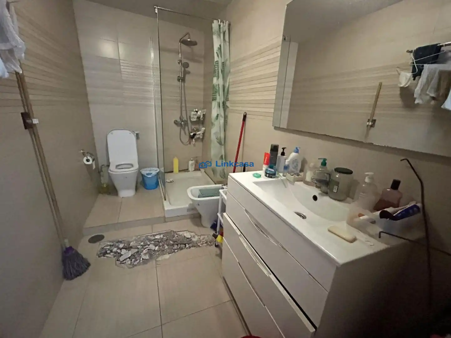 Baño de Piso en venta en Madrid con Aire acondicionado, Calefacción y Amueblado