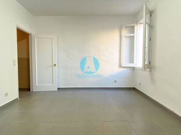 Oficina de lloguer a Centre
