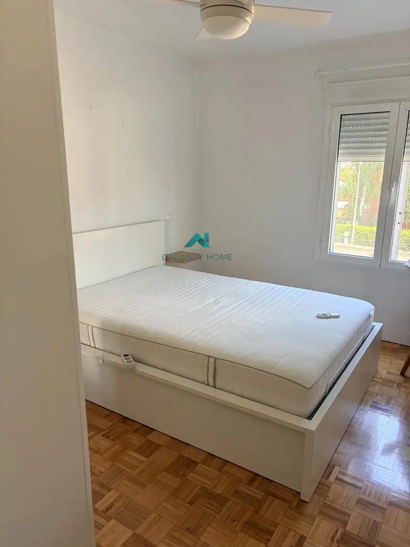 Habitación de Piso de alquiler en Madrid con Amueblado
