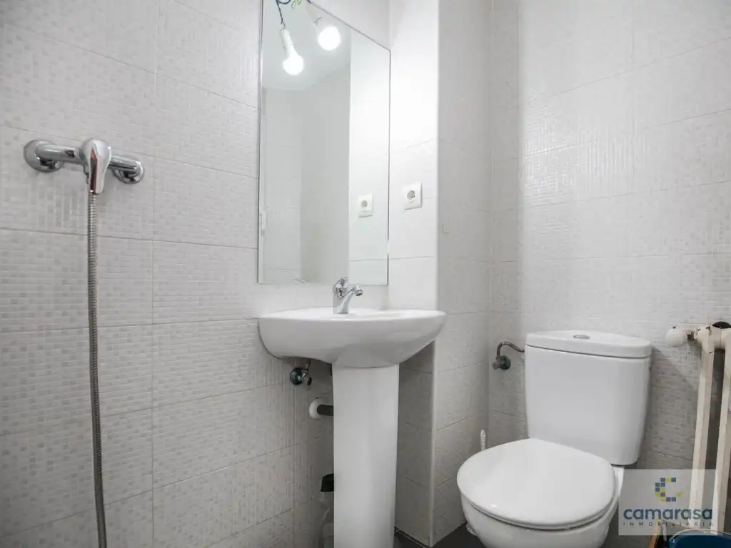 Baño de Piso en venta en Ávila con Calefacción y Terraza