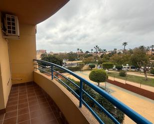 Vista exterior de Pis en venda en Torremolinos amb Aire condicionat, Calefacció i Jardí privat