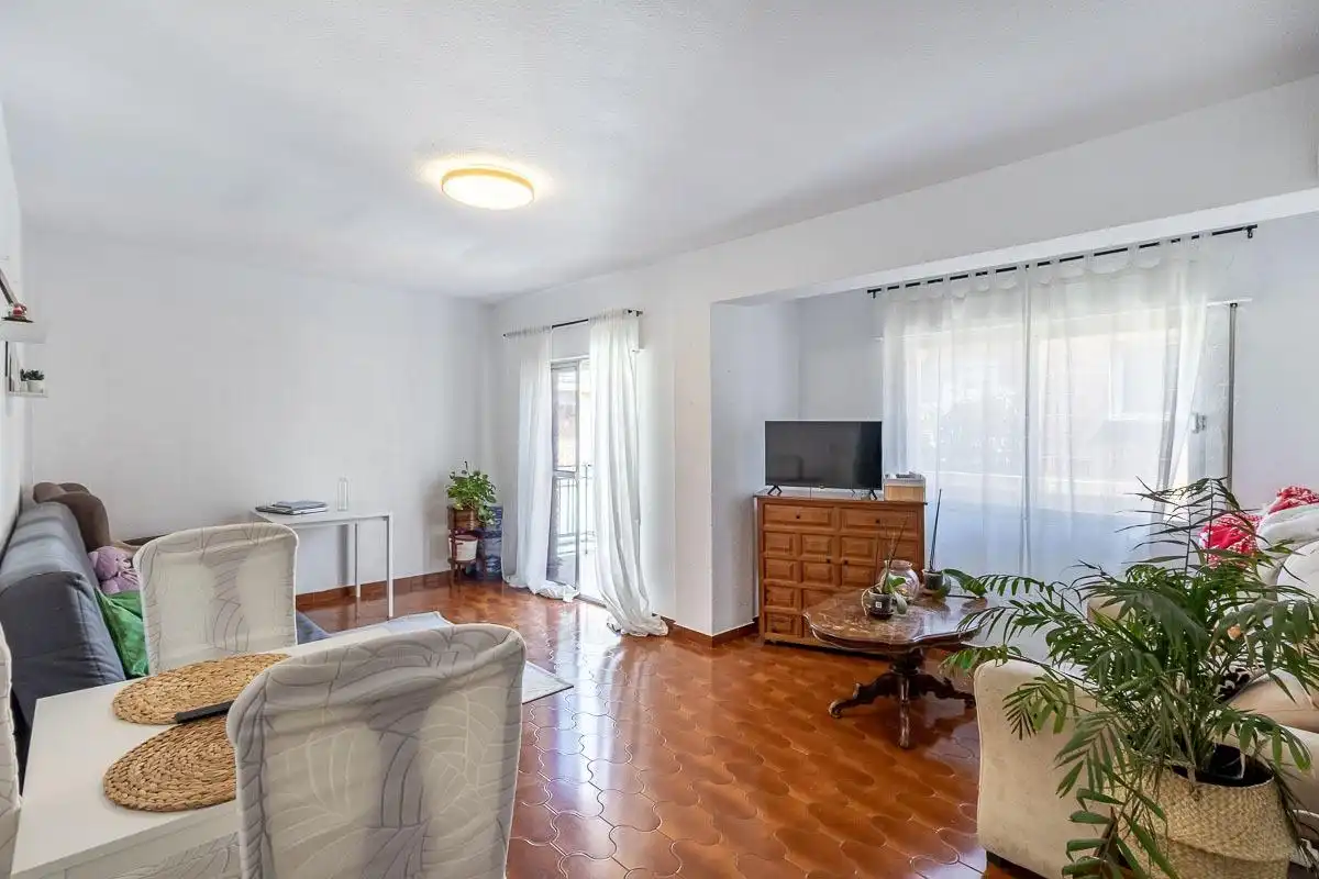 Piso con ascensor en venta en Chana