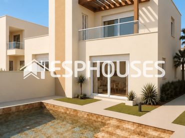 Casa aparellada amb piscina en venda a Daya Nueva