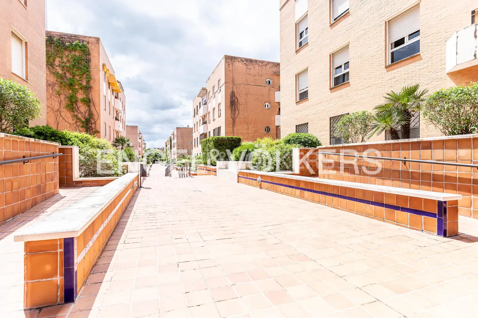 Vista exterior de Piso de alquiler en Sevilla con Aire acondicionado, Calefacción y Trastero