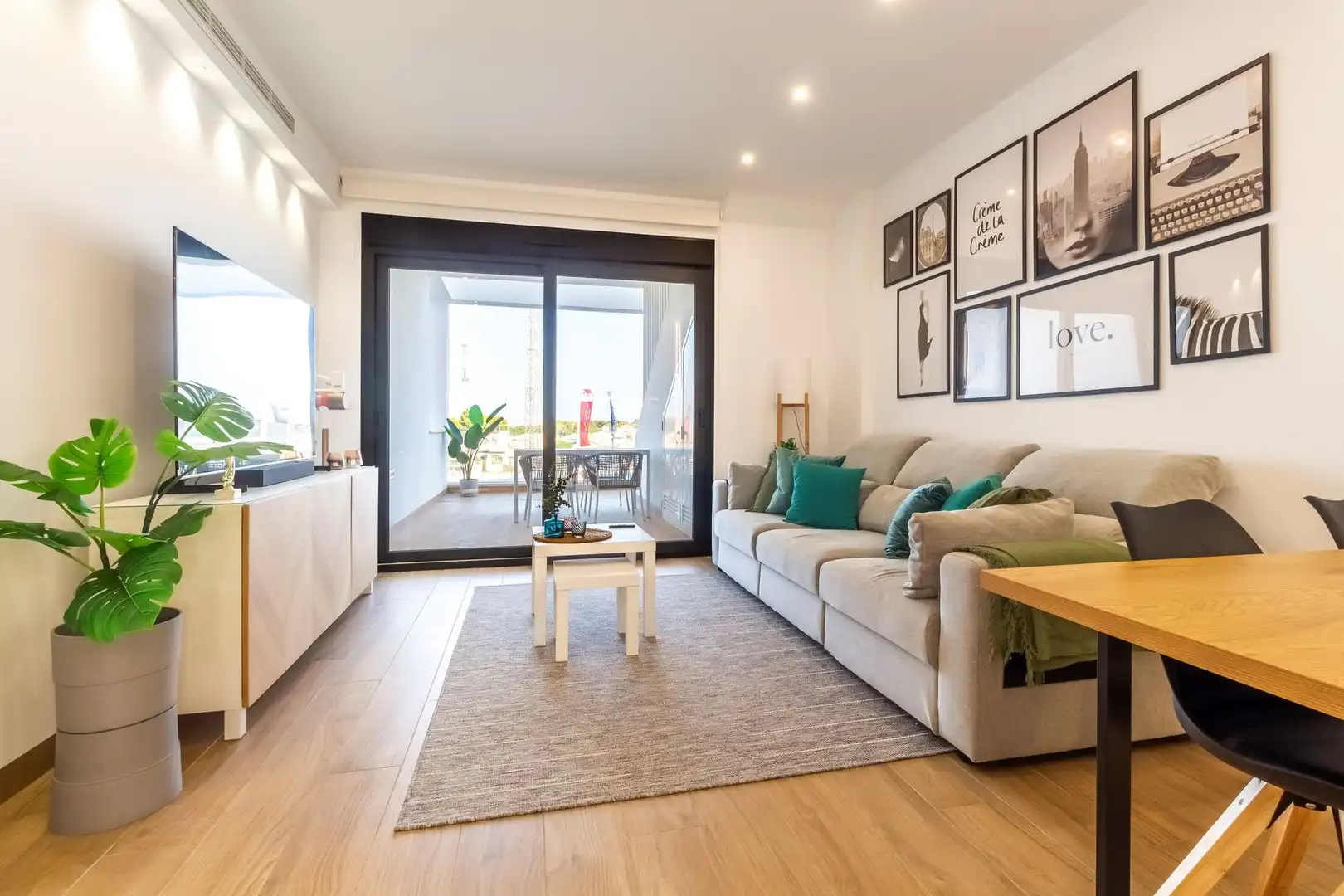 Sala d'estar de Àtic en venda en Torrevieja amb Terrassa, Balcó i Piscina comunitària
