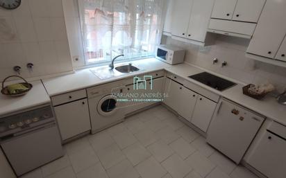 Kitchen of Flat for sale in Valverde de la Virgen  with Terrace