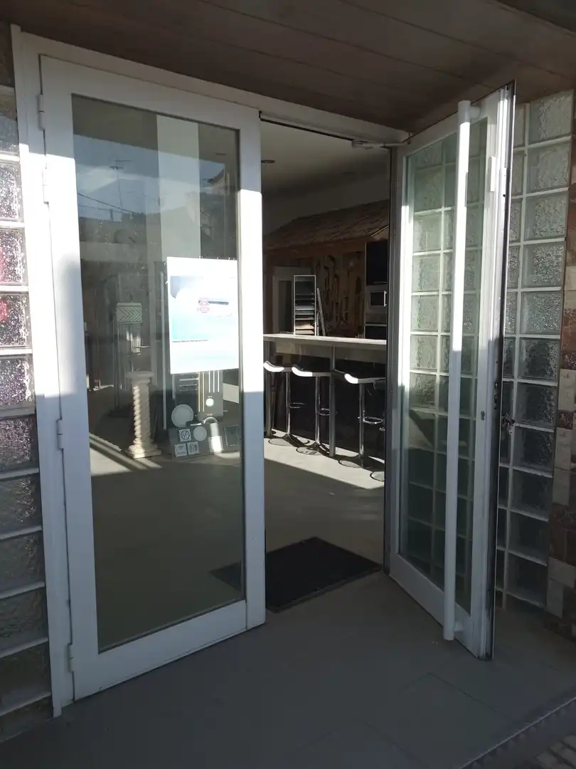 Local comercial en venta en Avenida de La Rioja, imagen 2