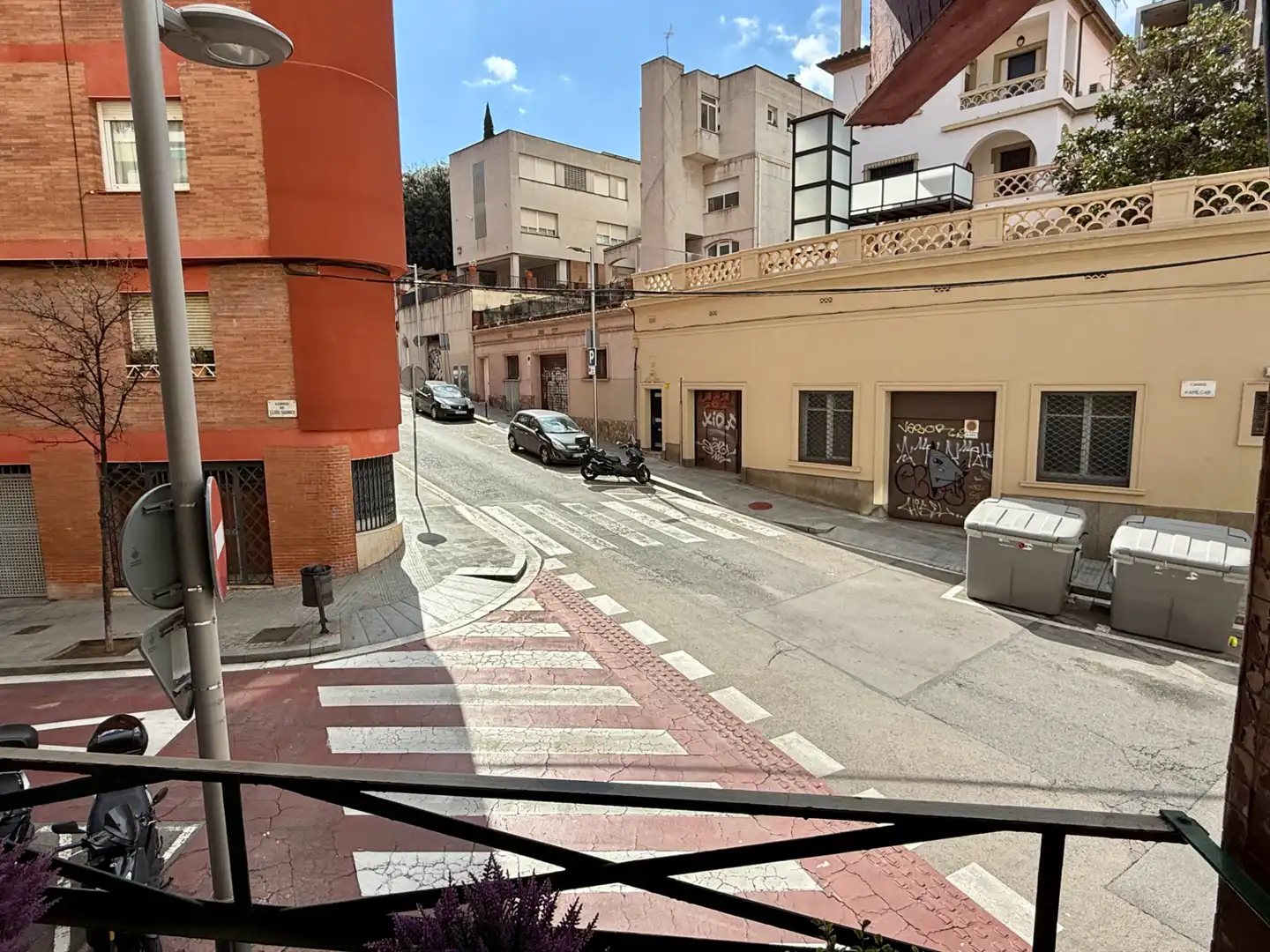Außenansicht von Wohnung zum Verkauf in Barcelona mit Parkett und Alarm
