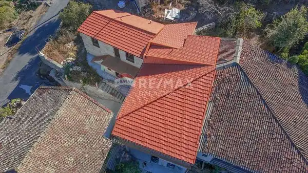 Vista exterior de Casa o xalet en venda en Cenlle amb Jardí privat