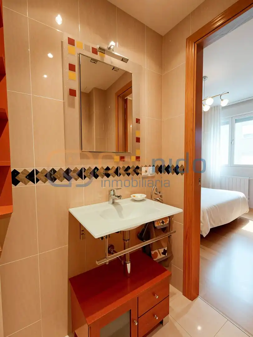 Baño de Piso en venta en Palazuelos de Eresma con Calefacción, Jardín privado y Parquet