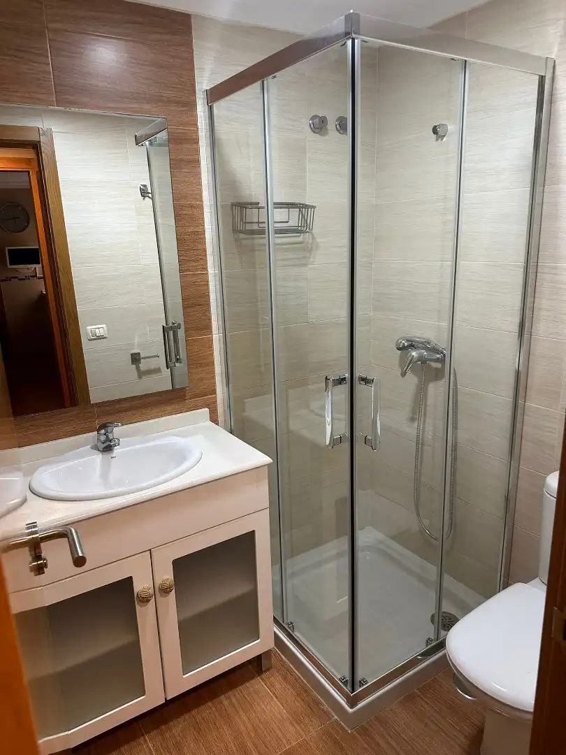 Baño de Piso de alquiler en Telde con Amueblado