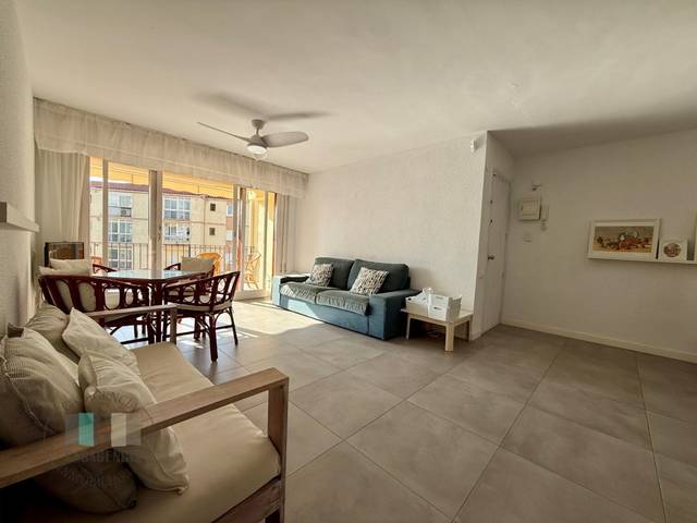 Apartamento en Alquiler en Calle Apostol Santiago en Heliópolis