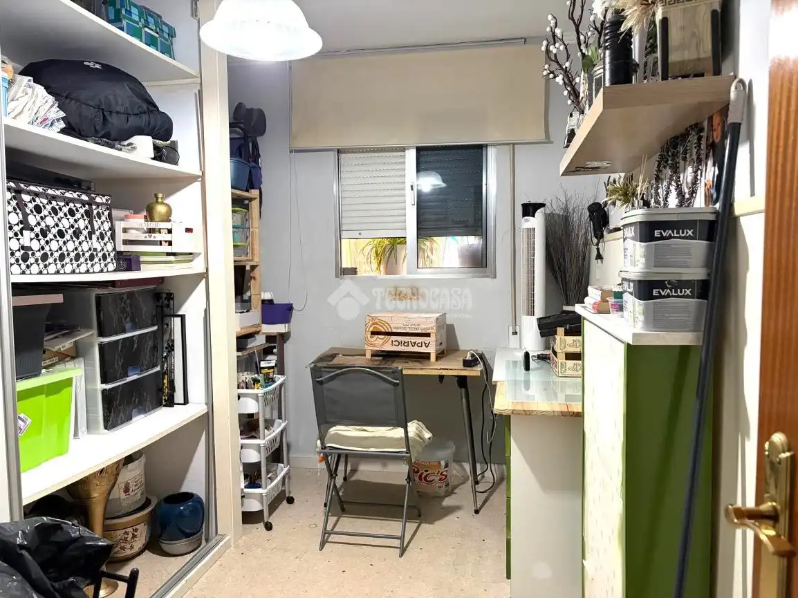 Flat for sale in Sevilla  with Air Conditioner