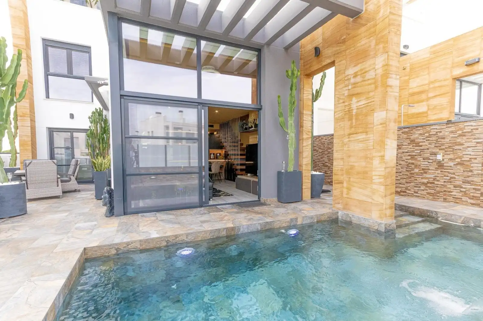 Villa mit Pool zum Verkauf in Lomas de Cabo Roig, imagen 2